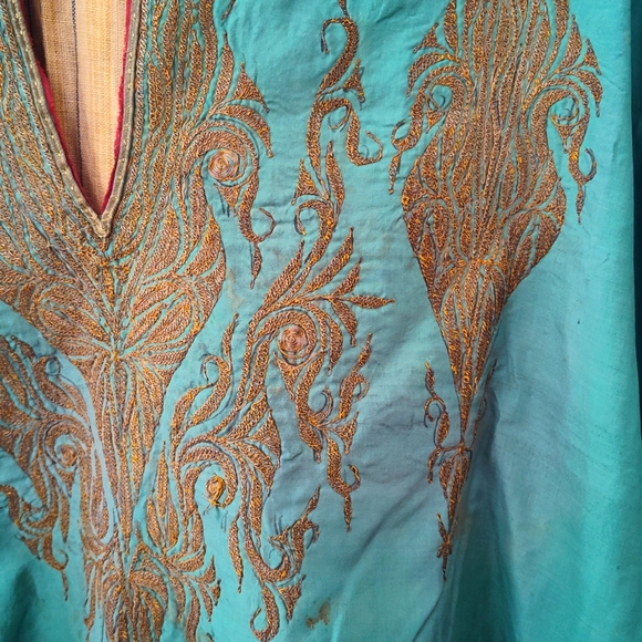 Unique handmade Pakistani dress - Picture 2 of 5